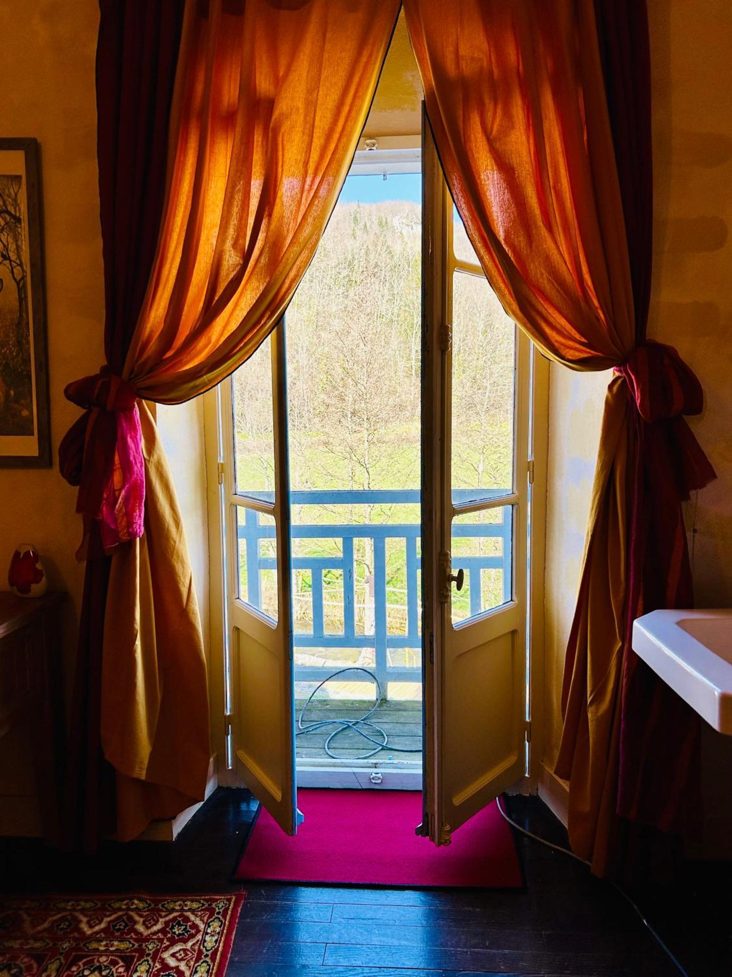 Bed and Breakfast Les Contes Fougax-et-Barrineuf Esterno foto